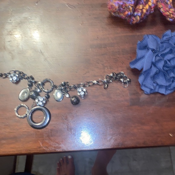 Headbands and Necklace - Picture 5 of 5